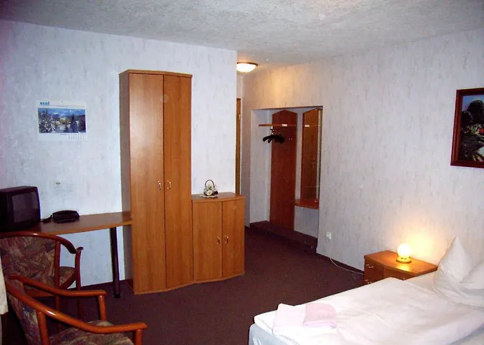 Gaststaette & Jiedlitz Guest house